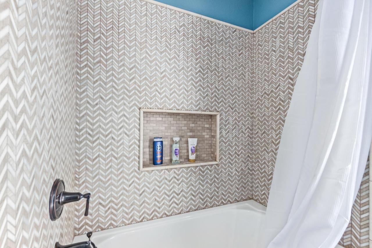 Retreat At Pebble Beach Темпе Экстерьер фото